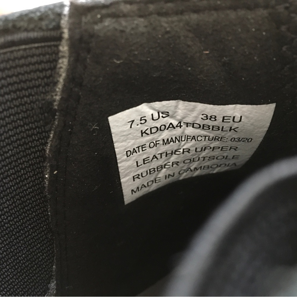 Kodiak Black Leather Chelsea-Style Ankle Boots - Picture 9 of 13